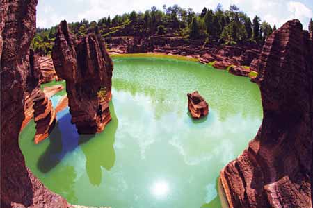 張家界、袁家界、天子山、紅石林、鳳凰古城四晚五日游