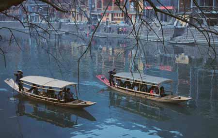 張家界森林公園、袁家界、天子山、大峽谷、玻璃橋、天門山、玻璃棧道、鳳凰古城三晚四日游